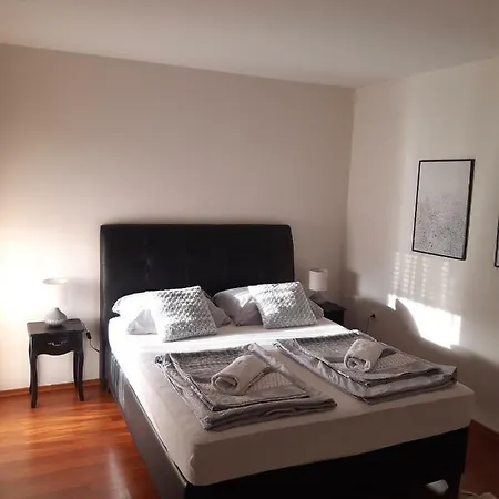Thea Apartment